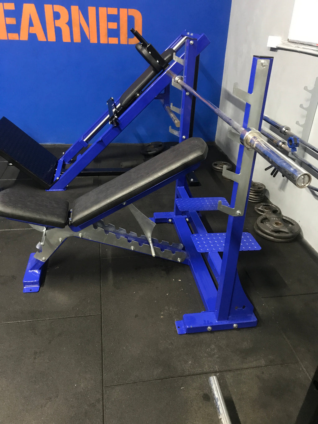 Commercial adjustable bench press